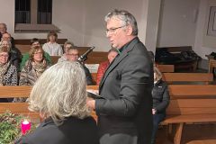 251214-07-Adventskonzert-1000-Sterne