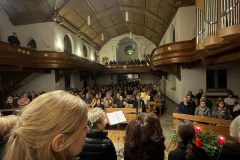 251214-08-Adventskonzert-1000-Sterne