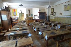 Ein Klassenzimmer wie vor 120 Jahren .....