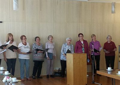 Frauenchor singt im Spittel